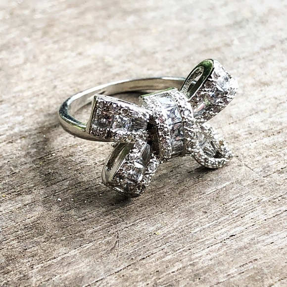 New! 925 Sterling Silver Diamond Bow Ring! - Picture 10 of 17